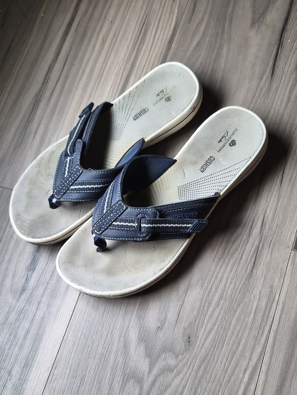 Cloudsteppers by Clarks Navy Fabric Thong Sandals with White Soles